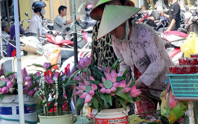 Những mặt hàng hốt bạc trước Rằm tháng Giêng